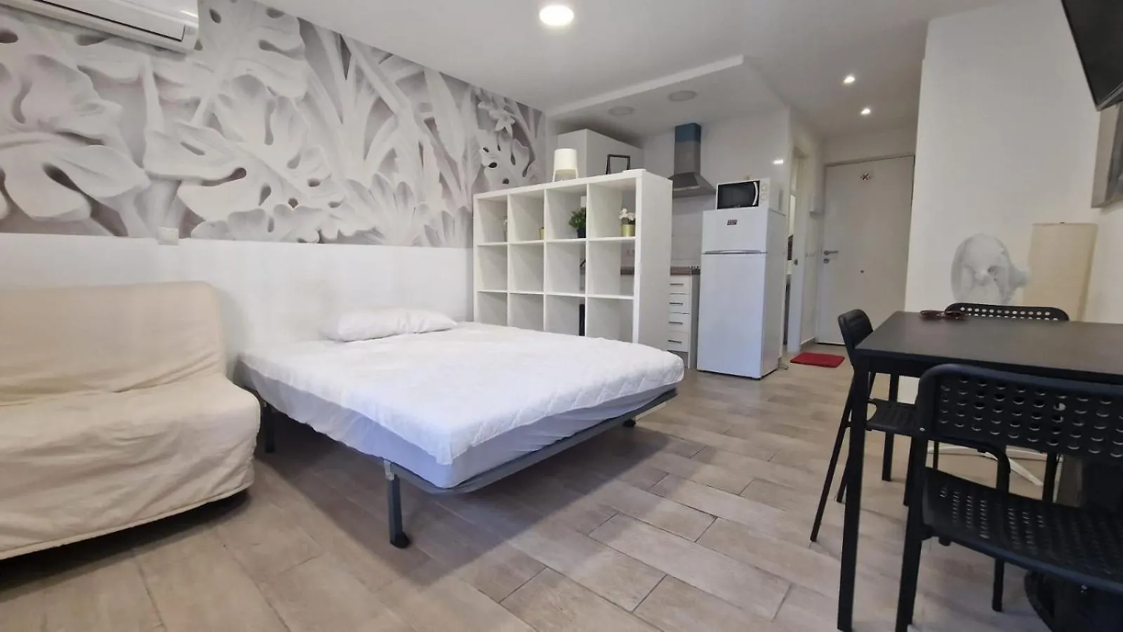 Benalmadena Inn Apartaments Malaga 0*,  Spain